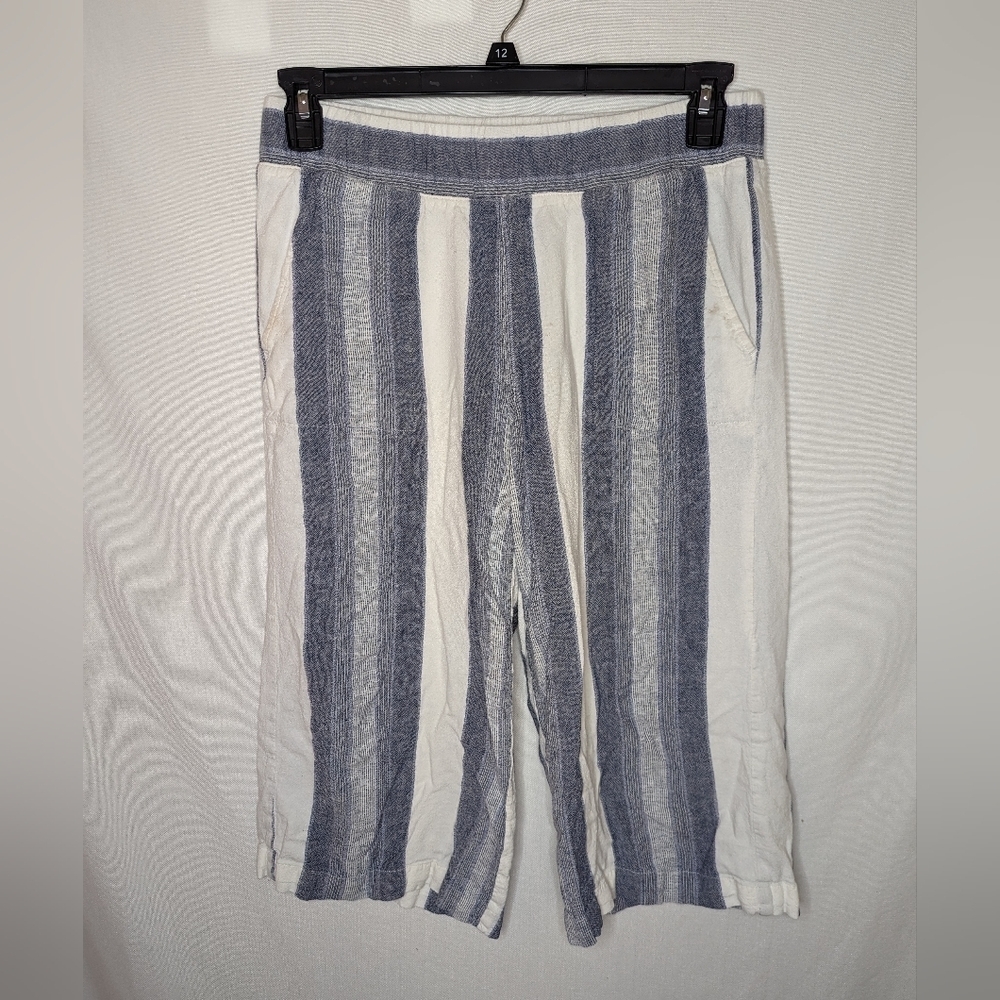 Cloth and Stone Blue and White Striped Flowy Capris Size Medium